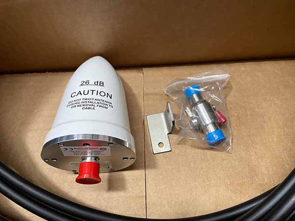 26 dB GPS GNSS antenna with mounting and inline adapter included